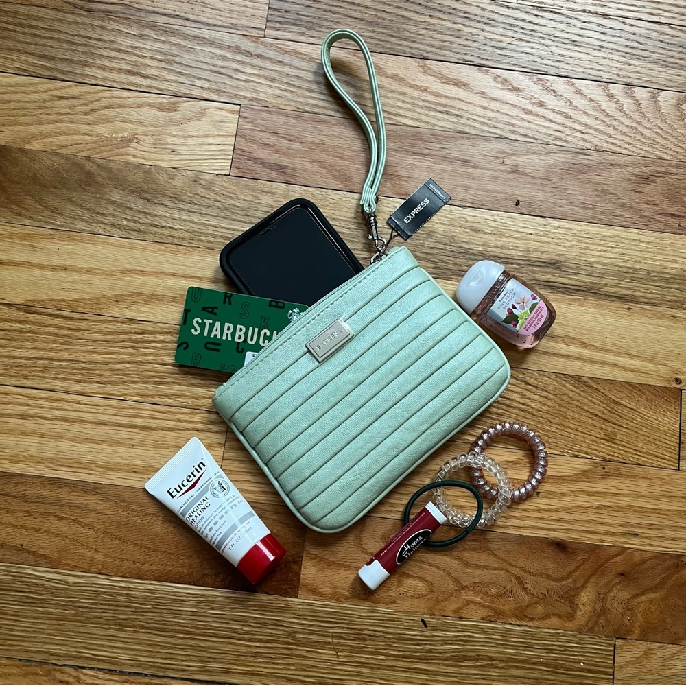 COPY - NWT Express wristlet